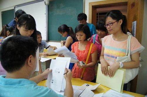 中学老师吃瓜,揭秘中学老师那些不为人知的吃瓜故事