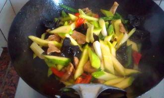 小瓜怎么炒吃牛肉,家常美味,营养满分 第2张 小瓜怎么炒吃牛肉,家常美味,营养满分 第2张